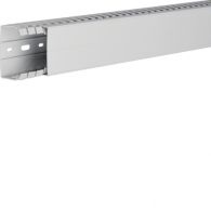 HA740060 - slottet panel trunking HA7 40x60, light grey