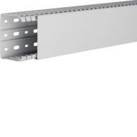 HA760080 - slottet panel trunking HA7 60x80, light grey