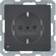 41096086 - SCHUKO soc.out. LED orient.,enhncd contact prot.,screw-in lift ,Q.x,ant.velv