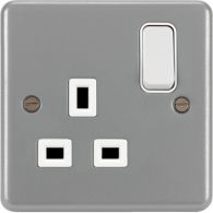 WPSS81B - 1 Gang Double Pole Switched Socket &amp; Back Box without Knockouts